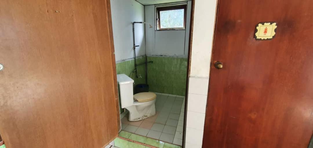 Mulu Homestay Luaran gambar
